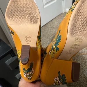 Tory Burch size 8
